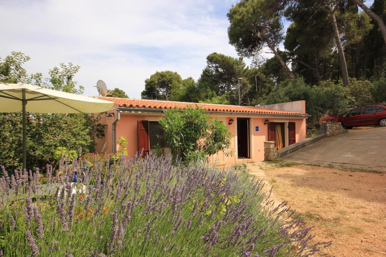 Apartments With A Parking Space Veli Losinj, Losinj - 8029 Esterno foto
