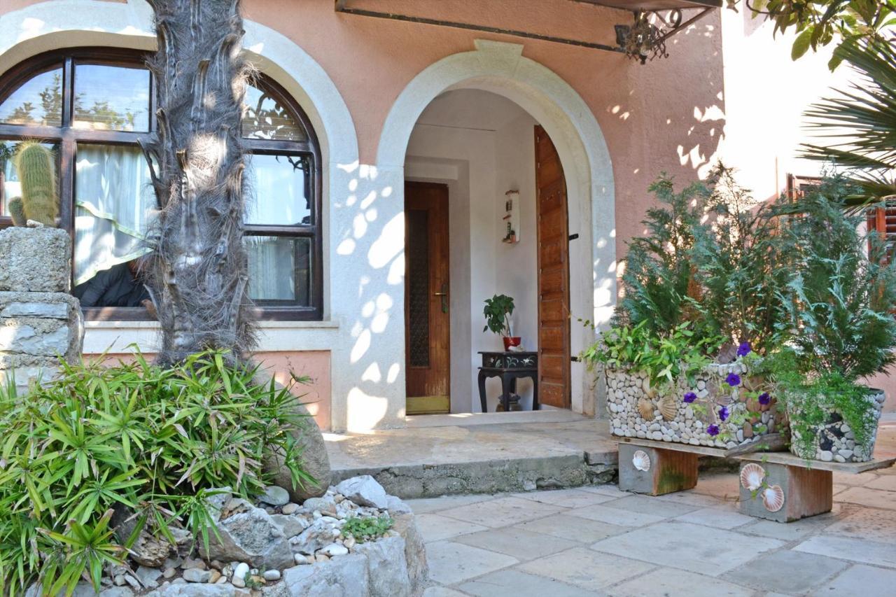 Apartments With A Parking Space Veli Losinj, Losinj - 8029 Esterno foto