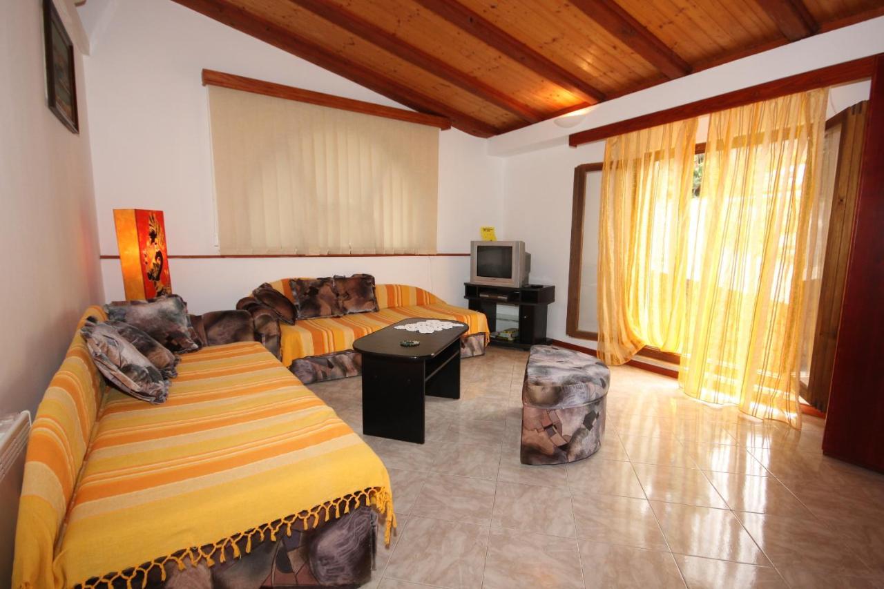 Apartments With A Parking Space Veli Losinj, Losinj - 8029 Esterno foto